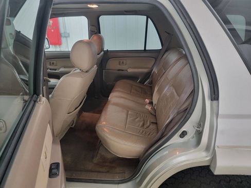 Used 2001 Toyota 4Runner SR5 AWD/4WD image 13