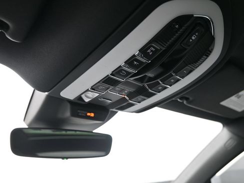 New 2026 Porsche Macan AWD/4WD image 19