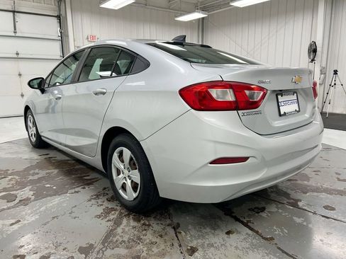 Used 2017 Chevrolet Cruze LS FWD image 12