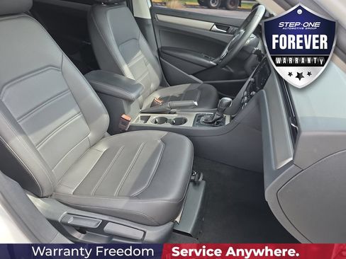 Used 2021 Volkswagen Passat 2.0T SE FWD image 34