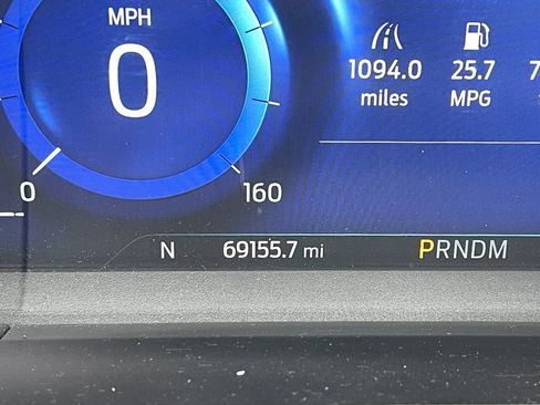 Used 2020 Ford Escape Titanium image 4