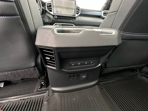 Used 2024 Toyota Tundra Platinum AWD/4WD image 24