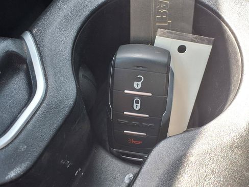 Used 2022 RAM 1500 Big Horn AWD/4WD image 14