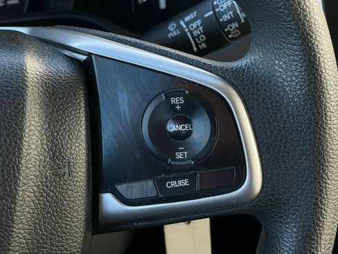 Used 2018 Honda CR-V LX image 14