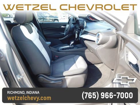 Used 2026 Chevrolet Trax LS w/ Driver Confidence Package FWD image 16