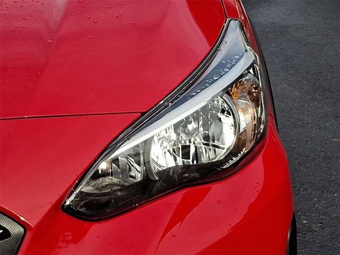 Used 2023 Subaru Crosstrek 2.0i Premium image 9