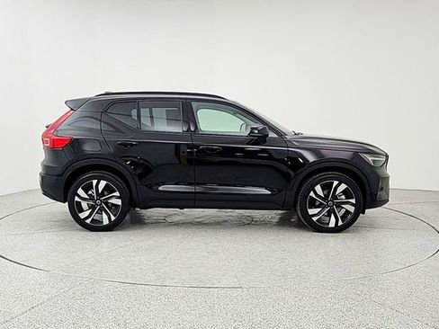 Used 2026 Volvo XC40 B5 Ultra image 4