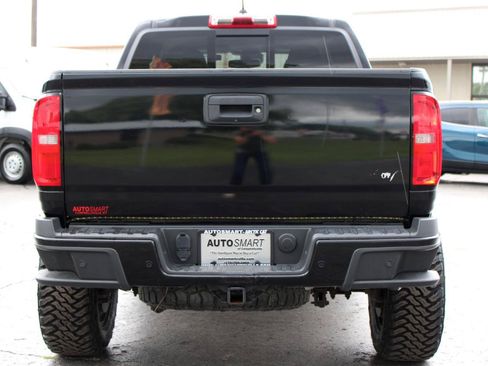 Used 2021 Chevrolet Colorado Z71 w/ Z71 Midnight Edition AWD/4WD image 5