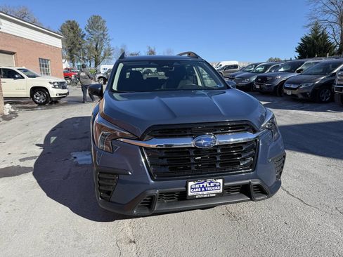 Used 2024 Subaru Ascent Premium w/ Convenience Package image 2