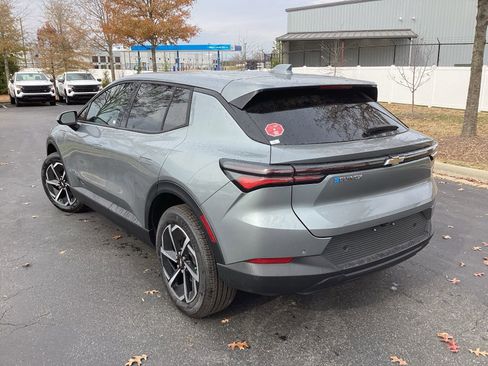 New 2026 Chevrolet Equinox EV LT image 2
