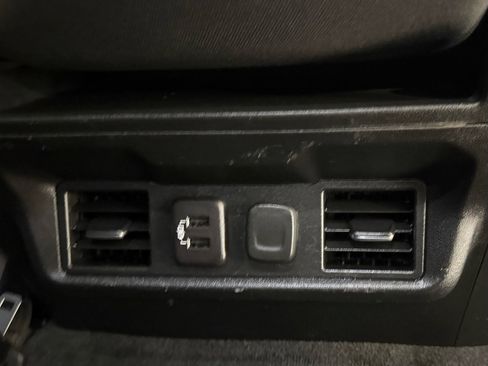 Used 2023 Chevrolet Silverado 2500 LT w/ Convenience Package image 16