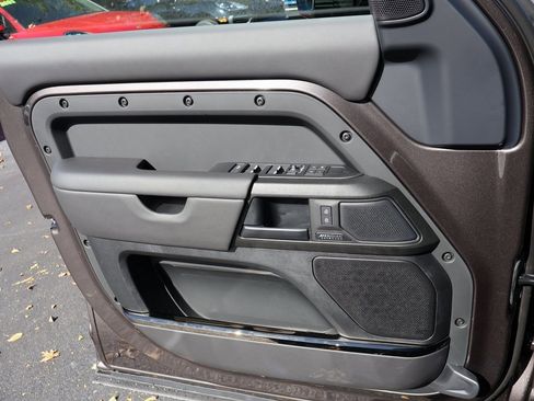 New 2026 Land Rover Defender 110 image 42