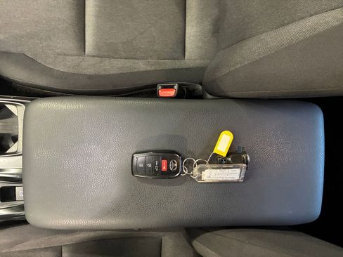 Used 2025 Toyota Camry LE FWD image 21