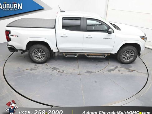 Certified 2024 Chevrolet Colorado LT w/ LT Convenience Package II image 30