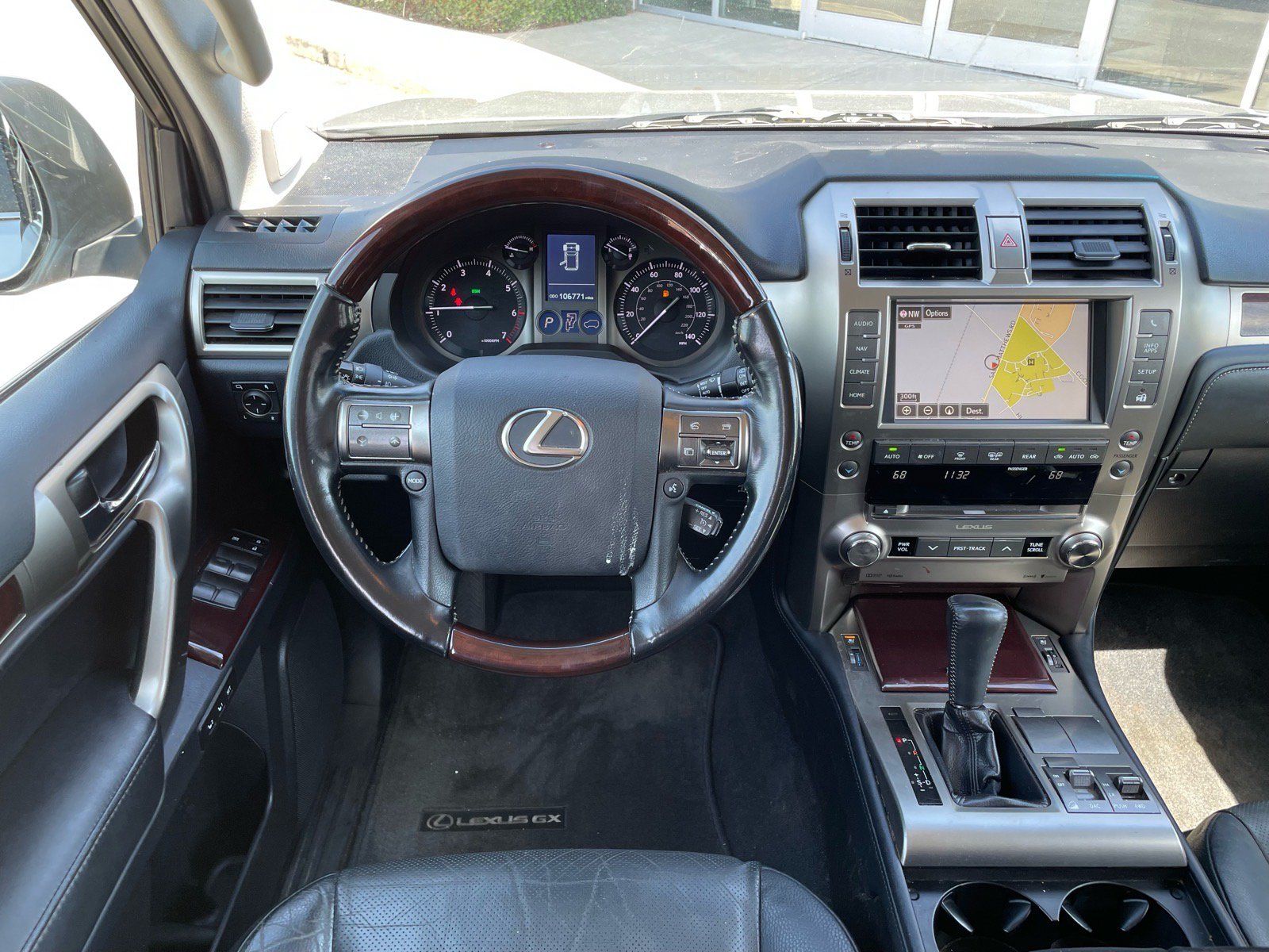 Used 2018 Lexus GX 460 Premium w/ Premium Package AWD/4WD image 5