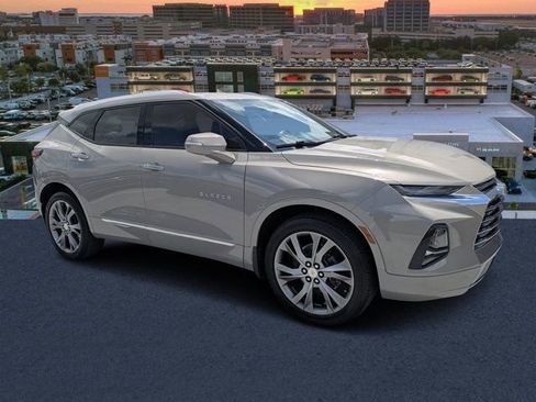 Used 2021 Chevrolet Blazer Premier w/ Driver Confidence II Package FWD image 1