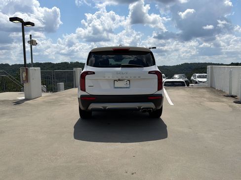 Used 2022 Kia Telluride S AWD/4WD image 10