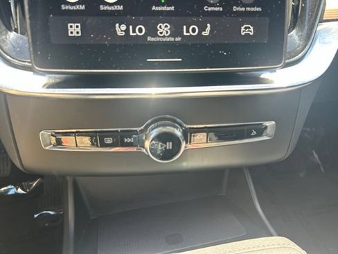 Certified 2025 Volvo XC90 B6 Plus AWD/4WD image 29