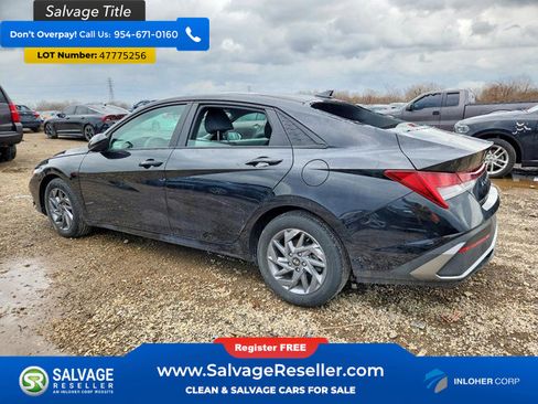 Used 2024 Hyundai Elantra Blue FWD image 3