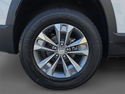 New 2026 Chevrolet Equinox LT image 10