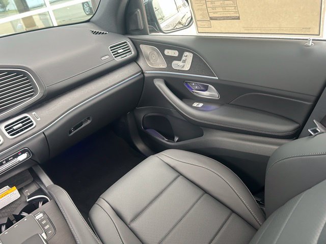 Used 2025 Mercedes-Benz GLS 450 4MATIC image 26
