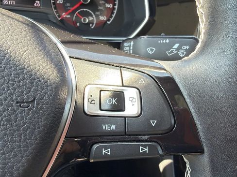 Used 2021 Volkswagen Jetta SE w/ SE Cold Weather Package FWD image 11