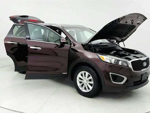 Used 2016 Kia Sorento AWD image 12
