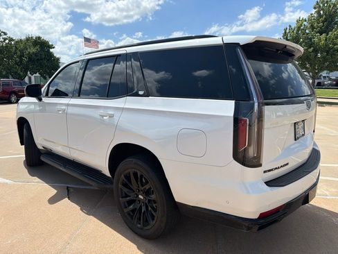 Used 2023 Cadillac Escalade Sport Platinum w/ LPO, ONYX Package AWD/4WD image 2