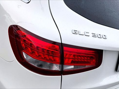 Used 2017 Mercedes-Benz GLC 300 4MATIC image 29