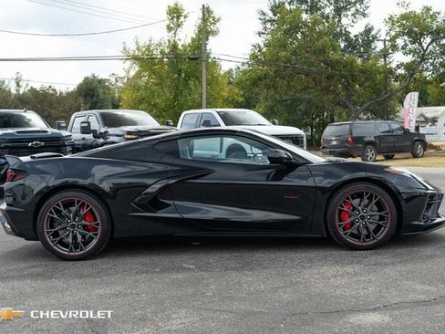 Used 2023 Chevrolet Corvette Stingray Premium Cpe w/ Z51 Performance Package image 5