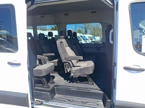 Used 2021 Ford Transit 350 XLT RWD image 11