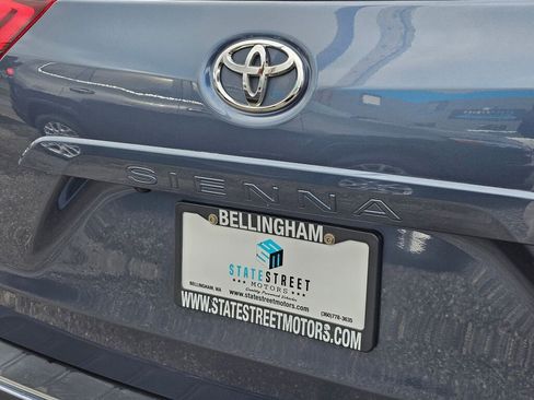 Used 2017 Toyota Sienna LE FWD image 13