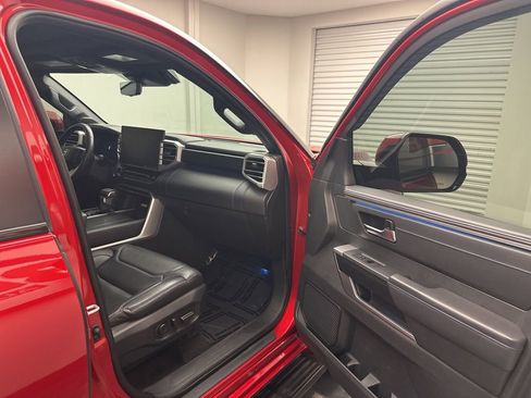 Used 2024 Toyota Sequoia Platinum image 8