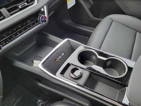 New 2026 Chevrolet Equinox LT w/ Convenience Package II image 21