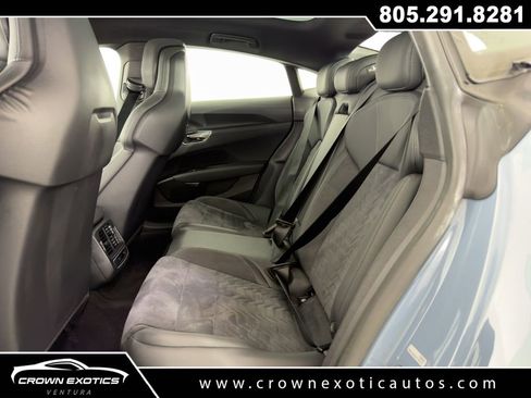 Used 2023 Audi e-tron GT Premium Plus image 33