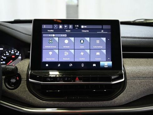 Used 2024 Jeep Compass Latitude image 5