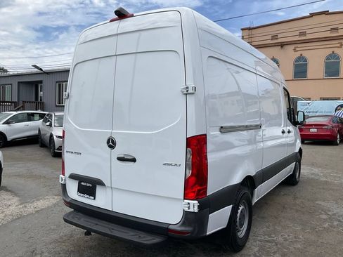 Used 2022 Mercedes-Benz Sprinter 2500 image 53