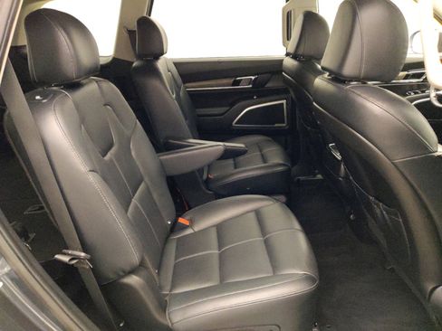 Used 2022 Kia Telluride EX w/ EX Premium Package AWD/4WD image 19