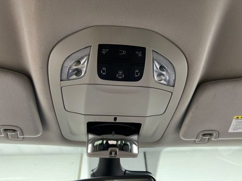 Used 2023 Chrysler Pacifica Touring-L FWD image 74
