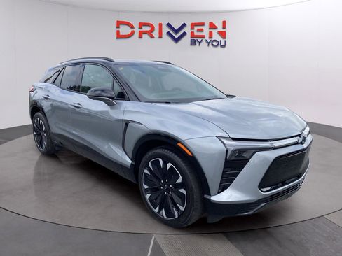 New 2026 Chevrolet Blazer EV RS image 7