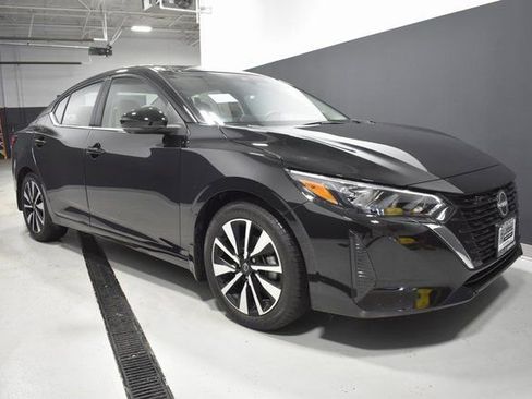 Certified 2025 Nissan Sentra SV w/ SV Premium Package image 5