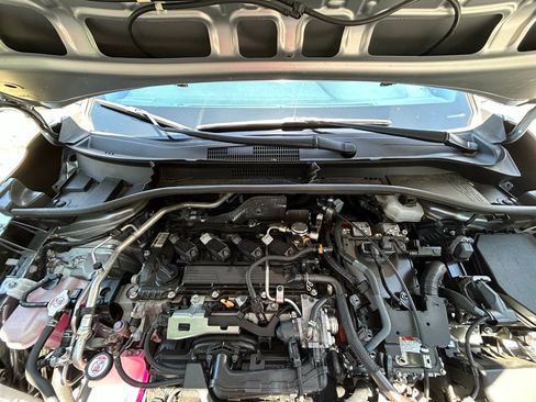 Used 2023 Toyota Corolla Cross AWD Hybrid w/ Moonroof Package image 9