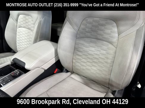 Used 2023 Nissan Pathfinder SV AWD/4WD image 28