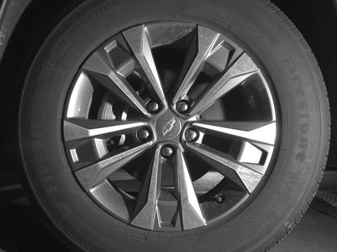 Used 2025 Chevrolet Equinox LT FWD image 12