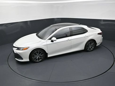 Used 2023 Toyota Camry XLE w/ Navigation Package AWD/4WD image 14