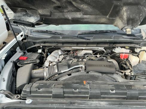 Used 2024 Chevrolet Silverado 2500 LT image 30