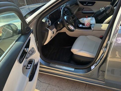Used 2022 Mercedes-Benz C 300 4MATIC Sedan w/ Exclusive Trim Package image 11