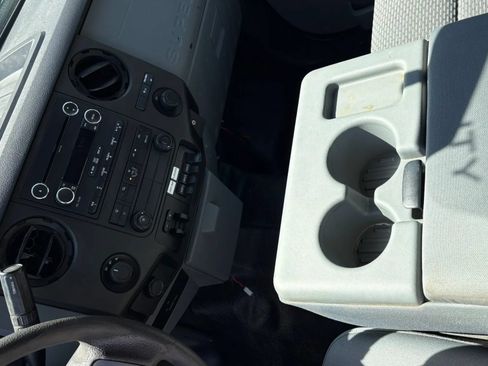 Used 2015 Ford F250 XL w/ XL Appearance Package AWD/4WD image 21