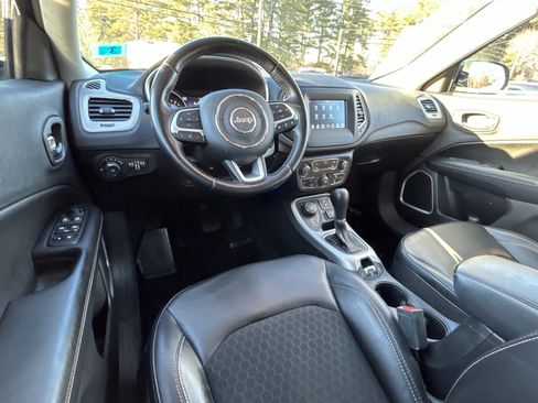 Used 2020 Jeep Compass Latitude AWD/4WD image 22