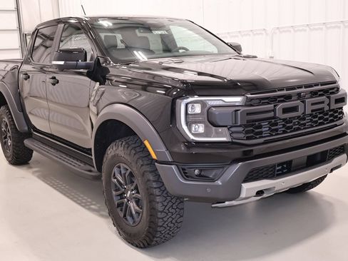 Certified 2025 Ford Ranger Raptor AWD/4WD image 4